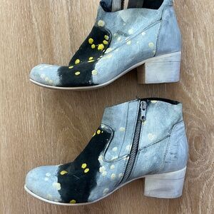 Women's Italian leather Ankle Boots with Yellow Accent